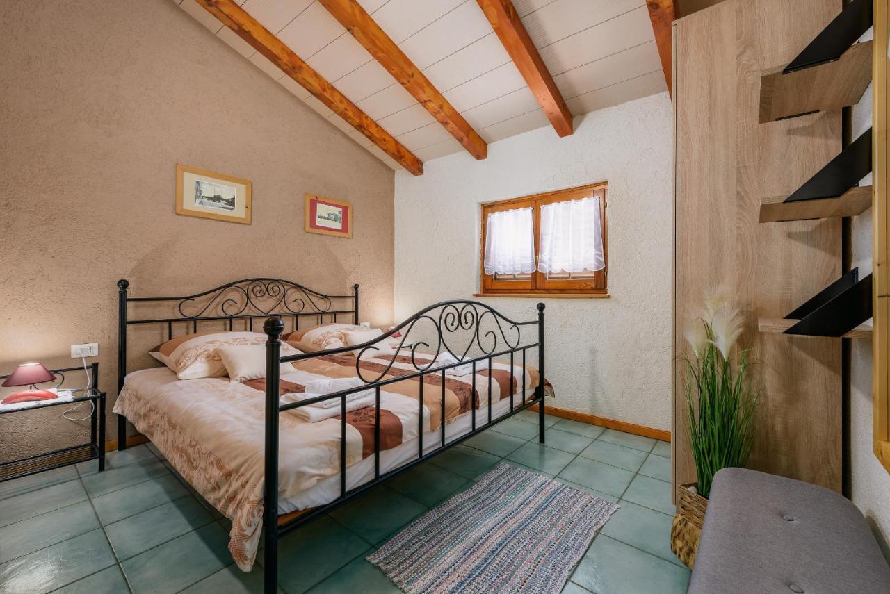 Apartment With Pool Višnjan Εξωτερικό φωτογραφία